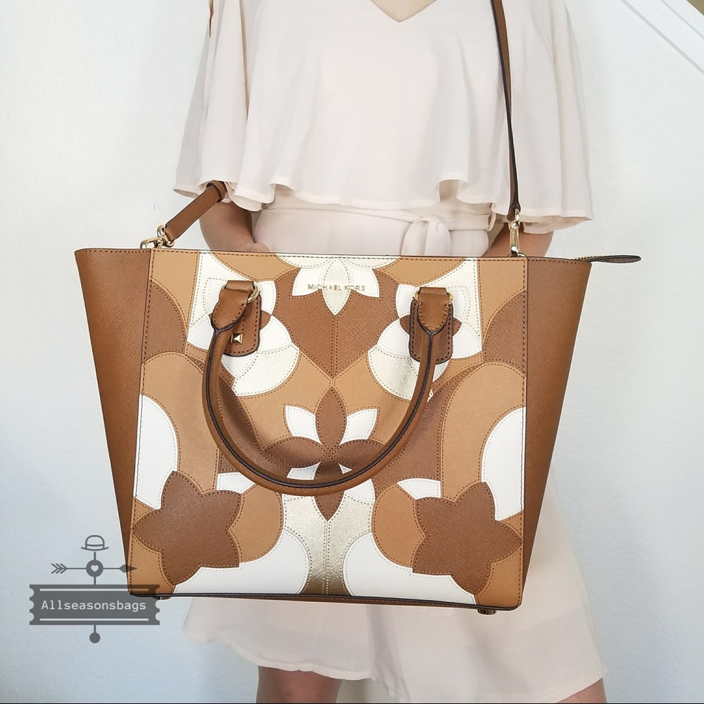 NWT Michael Kors Large Sandrine luggage tote bag - Picture 2 of 8